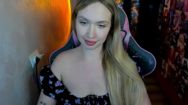 NicoleRiccii online show from 11/25/25, 07:36