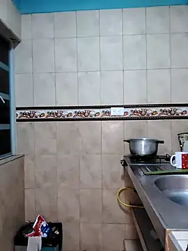 lunna 07 online show from 11/08/25, 12:22