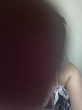 lunna 07 online show from 11/23/25, 03:45