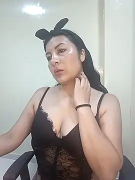 lunna 07 online show from 12/02/25, 03:07