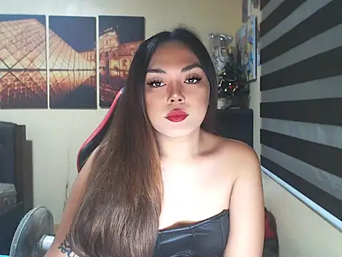 Snapshot of amorPOWERS21X chatting on 11/21/25, 12:26 amorPOWERS21X online show from 11/21/25, 12:26