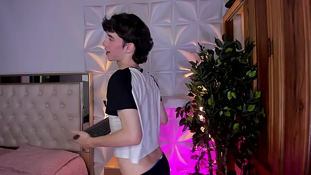 austin rouse online show from 09/18/25, 04:03