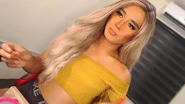 SissifyMeNow online show from 10/06/25, 10:18