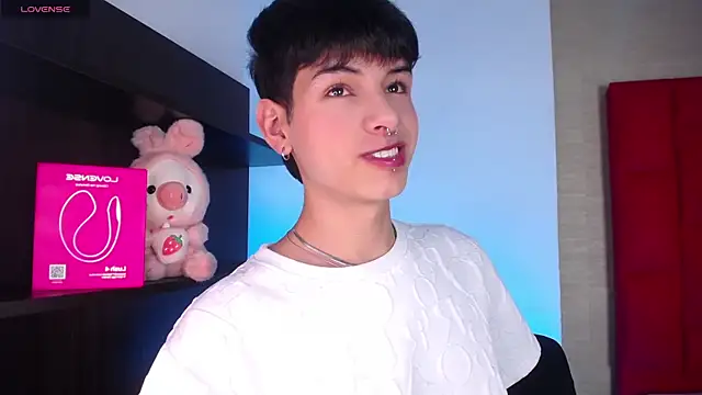 Ezra Storm online show from 12/22/25, 05:15