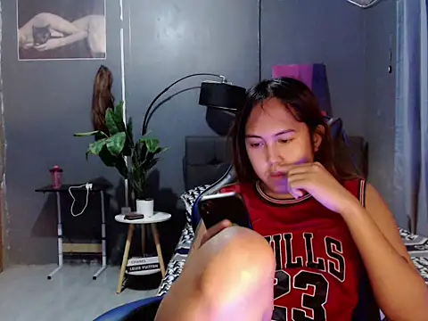 urtranspinay online show from 11/28/25, 08:55