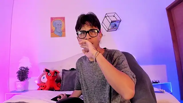 jin luna online show from 10/18/25, 11:44