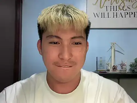 Snapshot of lovely_jay chatting on 05/19/26, 03:35 lovely jay online show from 05/19/26, 03:35