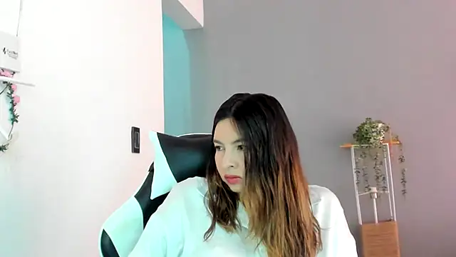 ADHARAMILLER  1111 online show from 05/27/26, 07:22