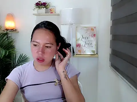 Snapshot of kimbratx chatting on 05/25/26, 12:38 kimbratx online show from 05/25/26, 12:38