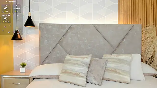 Jade Whisper online show from 10/16/25, 01:28