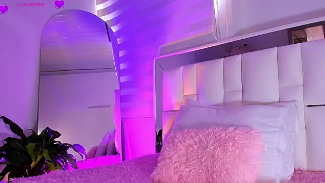 sara goddess01 online show from 09/18/25, 06:10