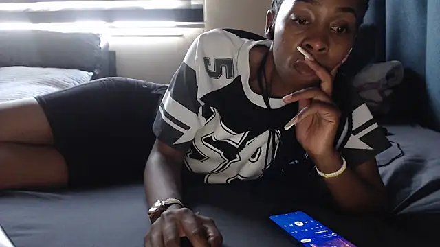 Snapshot of Sexsexyx chatting on 10/15/25, 03:12 Sexsexyx online show from 10/15/25, 03:12