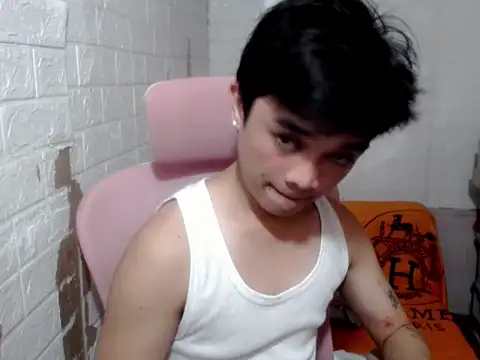 Snapshot of sexysam14 chatting on 06/17/26, 03:35 sexysam14 online show from 06/17/26, 03:35