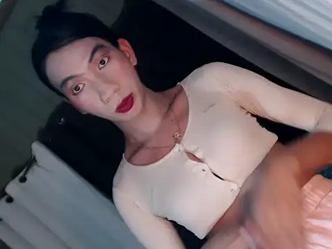 xyourdreamtrans online show from 11/27/25, 03:52