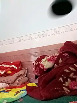 Snapshot of Yoo_j chatting on 11/08/25, 02:56 Yoo j online show from 11/08/25, 02:56