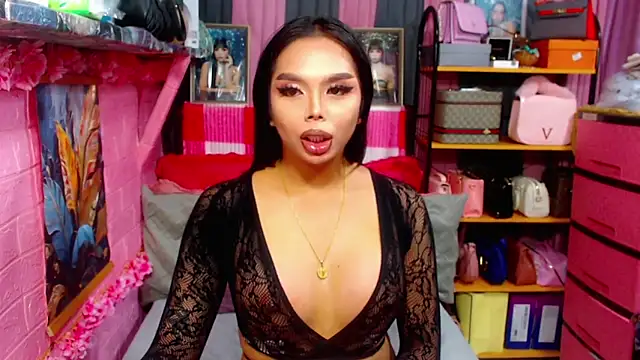 Snapshot of MoniqueCeleste chatting on 10/02/25, 04:14 MoniqueCeleste online show from 10/02/25, 04:14