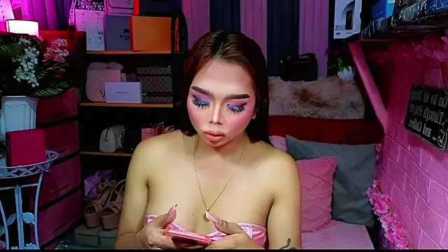 MoniqueCeleste online show from 11/15/25, 02:57