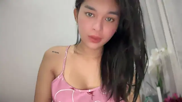 Snapshot of asiansmilexx chatting on 09/29/25, 05:01 asiansmilexx online show from 09/29/25, 05:01