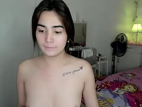 Snapshot of Alovelydoll_nica chatting on 04/20/26, 01:25 Alovelydoll nica online show from 04/20/26, 01:25