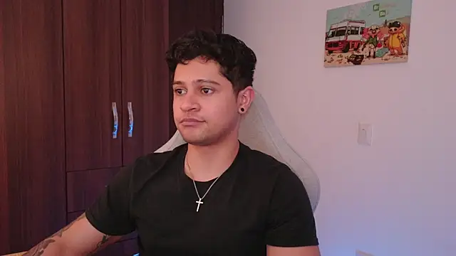 domsantiago  online show from 09/18/25, 01:18