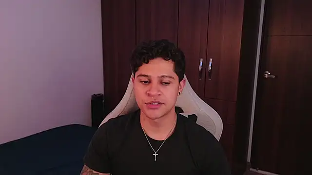 domsantiago  online show from 09/22/25, 04:03