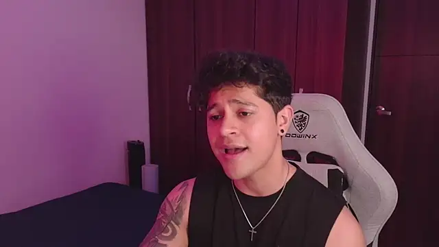 domsantiago  online show from 10/01/25, 12:05