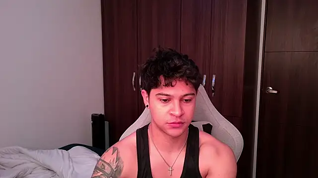 domsantiago  online show from 10/02/25, 02:57