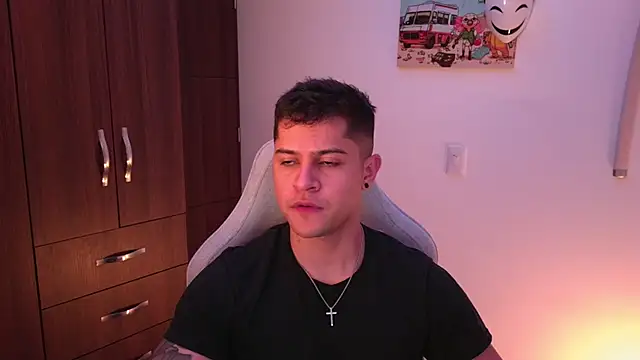 domsantiago  online show from 10/18/25, 01:41