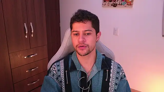 domsantiago  online show from 11/25/25, 03:06