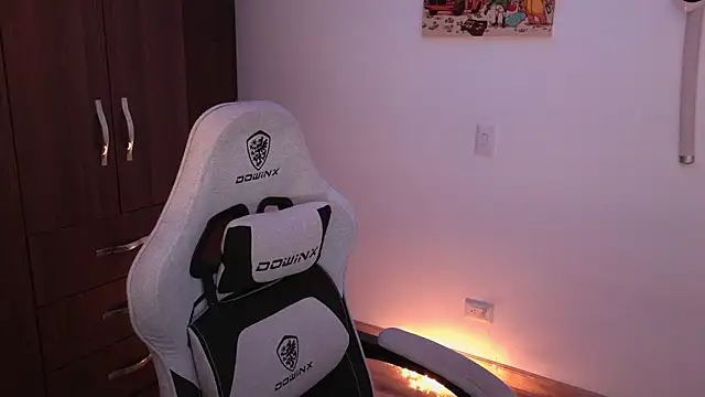 domsantiago  online show from 02/10/26, 03:21