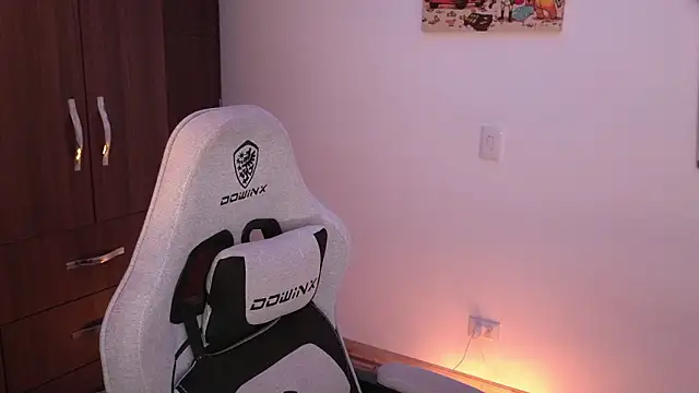 domsantiago  online show from 02/25/26, 03:16