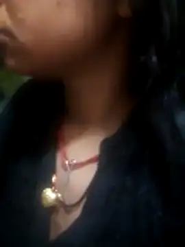 Snapshot of Hot_anjo chatting on 10/24/25, 02:35 Hot anjo online show from 10/24/25, 02:35