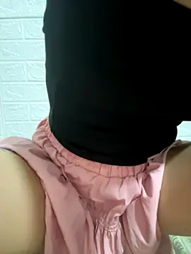 Snapshot of Shiny_Babe chatting on 10/05/25, 01:42 Shiny Babe online show from 10/05/25, 01:42