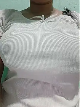 Snapshot of Shiny_Babe chatting on 06/29/26, 07:58 Shiny Babe online show from 06/29/26, 07:58