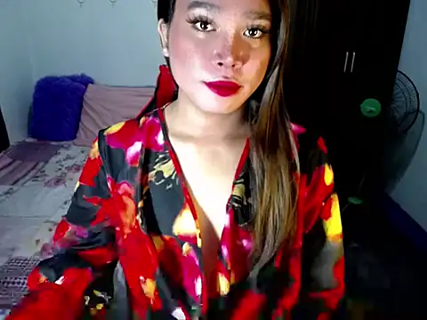 Urassiansweetcummer online show from 10/29/25, 02:03