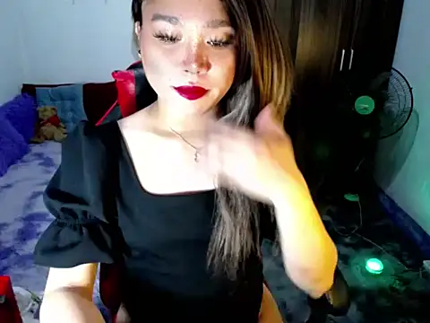 Urassiansweetcummer online show from 03/20/26, 05:01