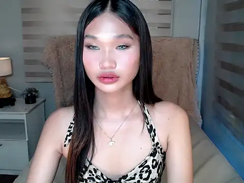 universal slutt online show from 10/24/25, 04:25