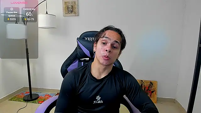 Maximiliano scoott   online show from 10/29/25, 09:16