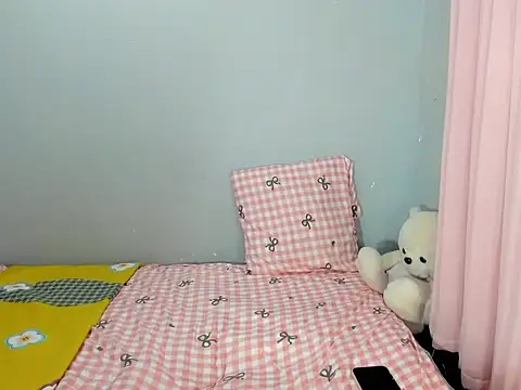 Snapshot of scarlettedarkxx chatting on 02/25/26, 06:28 scarlettedarkxx online show from 02/25/26, 06:28