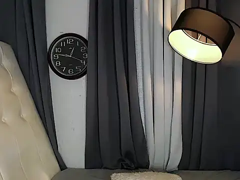 Foxxy Barbie online show from 04/27/26, 07:39