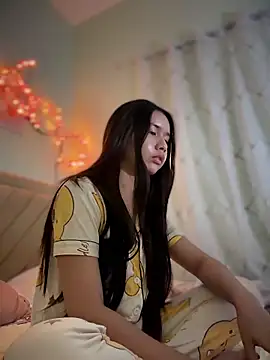 Naughtychen18 online show from 06/09/26, 05:52