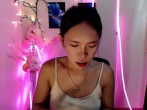 Snapshot of Shindoll chatting on 12/03/25, 09:07 Shindoll online show from 12/03/25, 09:07