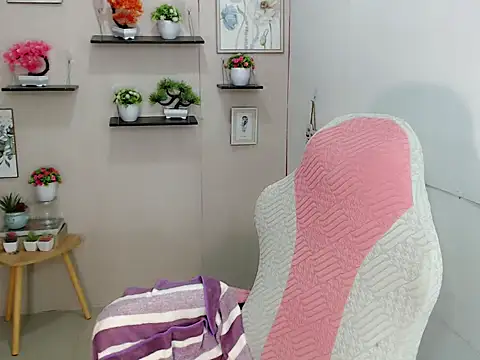 Snapshot of liane_mei chatting on 07/17/26, 05:47 liane mei online show from 07/17/26, 05:47