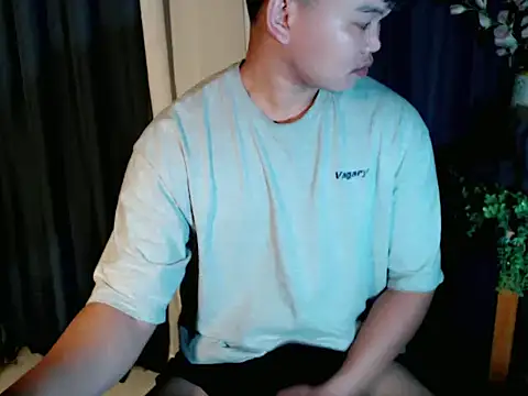 Reynelcock online show from 09/21/25, 05:14