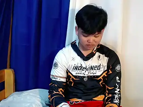 Reynelcock online show from 11/02/25, 04:15