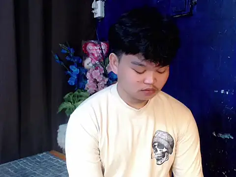 Reynelcock online show from 03/29/26, 06:08