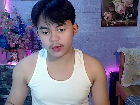 Snapshot of urguy_toshi chatting on 07/04/26, 01:39 urguy toshi online show from 07/04/26, 01:39