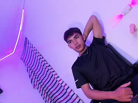 urhot chany online show from 05/18/26, 04:18