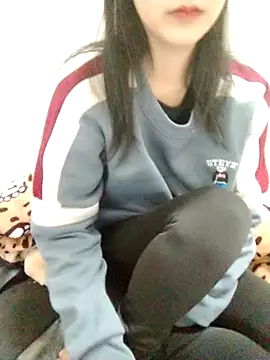 Kembong01 online show from 12/18/25, 05:52