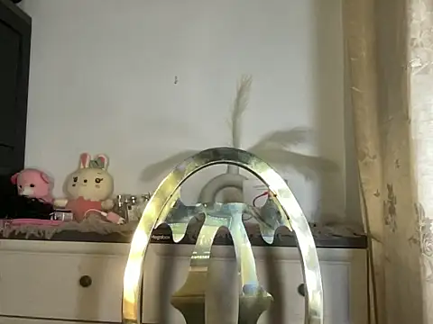 slimladyxoxo online show from 12/15/25, 11:31